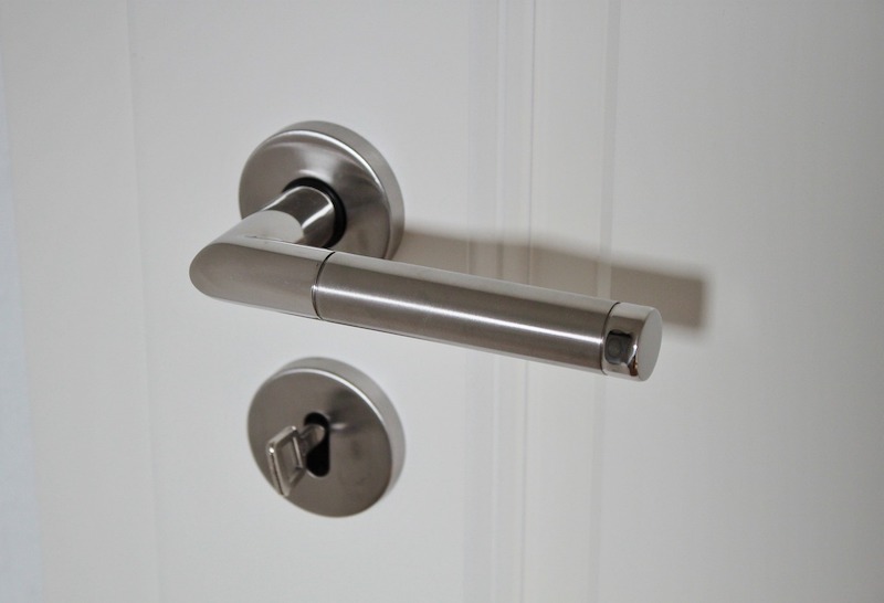 Lever door handle